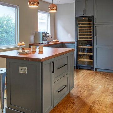 Trendy Transitional Kitchen Remodel