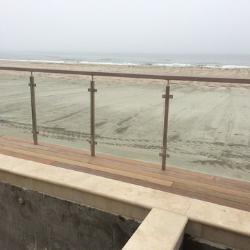 Vague Residence - Glass Pool Railing