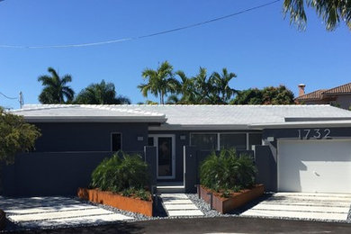 Minimalist exterior home photo in Miami