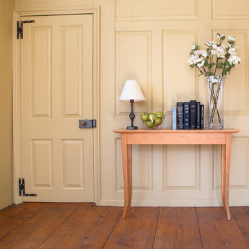 Classic Shaker Flare Leg Sofa Table