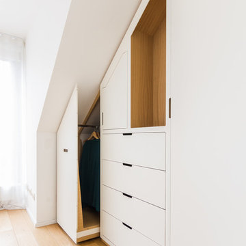 Dressing et table de chevet Pô courbes sous les toits