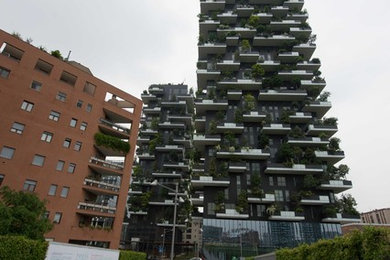 Design ideas for a contemporary exterior in Milan.