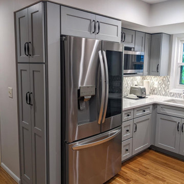 Bead/Shaker Sheer blue grey kitchen