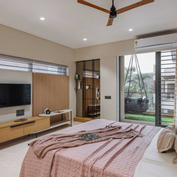 Cantilevered Cube House at Sarkhej