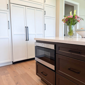Luxe Living: A Bright and Balanced Culinary Space
