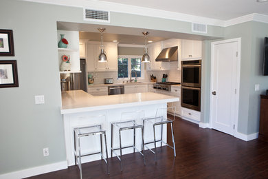 Home design - transitional home design idea in Orange County