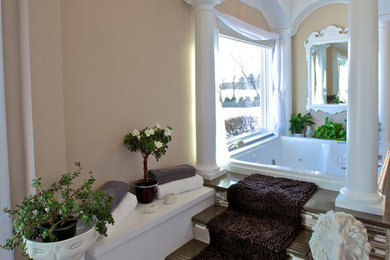 Example of a classic bathroom design in Burlington