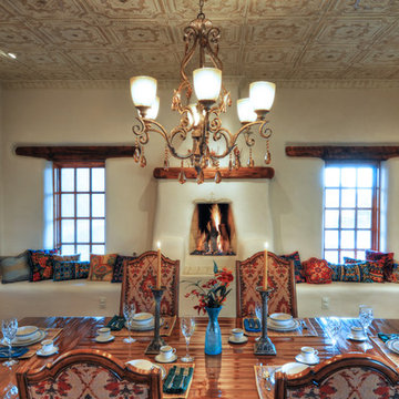 Loma Bella Drive dining room