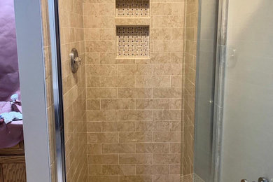 Inspiration for a modern bathroom remodel in Chicago