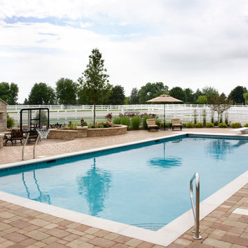 Wadsworth, IL Swimming Pool and Hot Tub