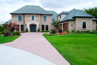 Traditional exterior home idea in Dallas