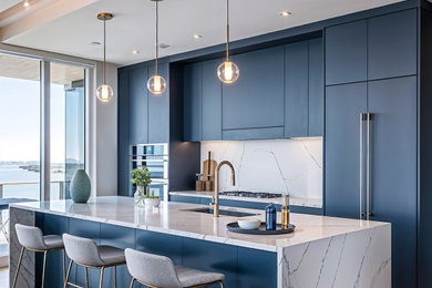 Kitchen - kitchen idea in Miami