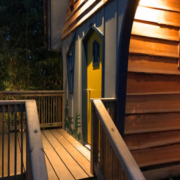 'The Crooked House' tree house