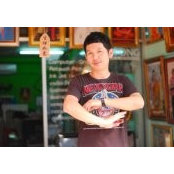 Tung Metawee's photo