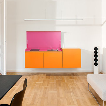Living Kitchen in Pink/Orange
