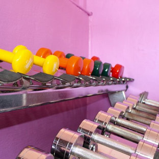 他の地域のおしゃれなホームジムの写真