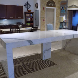 PORCELAIN TABLE - Products