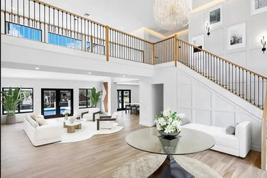 Minimalist home design photo in Miami
