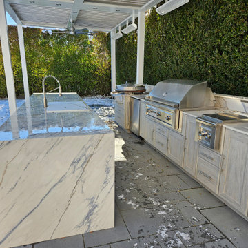 Open Aire Alfresco Competes Against The Elements Of Weather