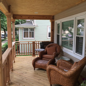 Open and Screen Porch in Forest Park, IL