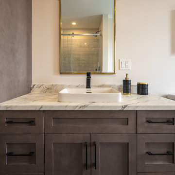 Master's ensuite bathroom