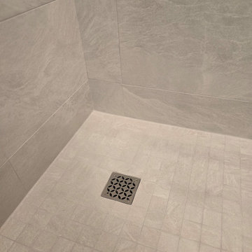 Upstair's Guest Bath