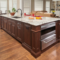 Mouser Cabinetry - Kitchen Cabinetry