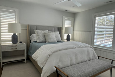 Inspiration for a coastal guest bedroom remodel in Milwaukee