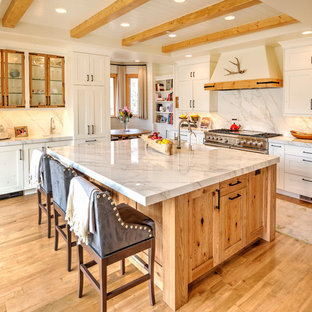 Honey Oak Kitchen Cabinets Photos Farmhouse | Houzz