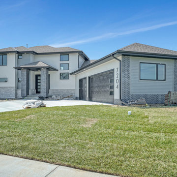 Bennington 1.5 Story full of FUN Accents!