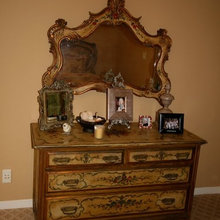 like the mirror and table
