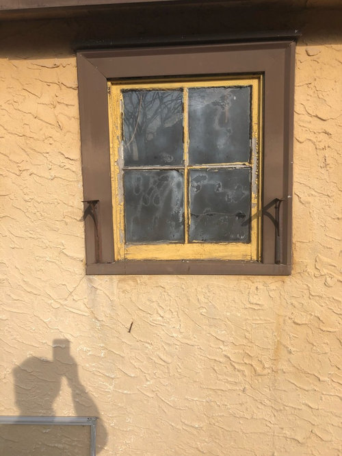 how to hide this window
