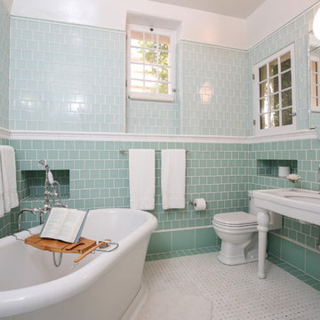 2559 N. Catalina St - Master Bath