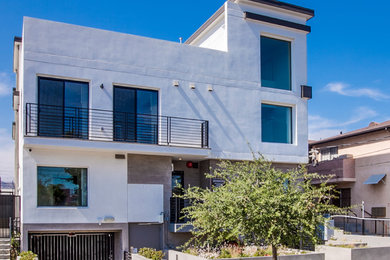 Inspiration for a contemporary home design remodel in Los Angeles