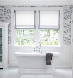 Window treatment for bathroom windows