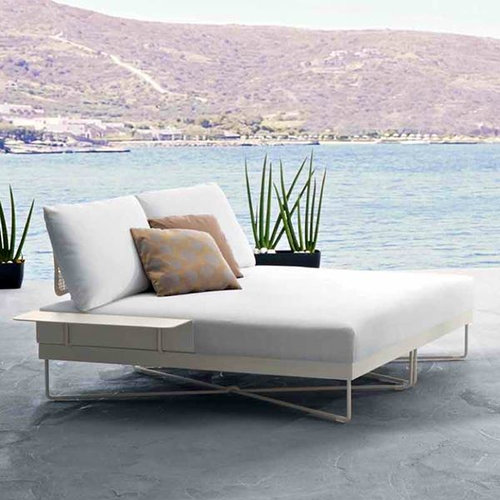 Outdoor Chaise Lounges