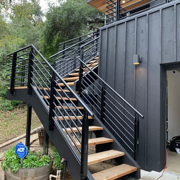 Epulum Horizontal Railing in Black | Topanga, California