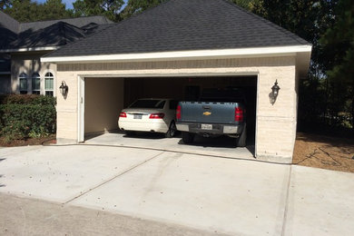 Garage - mid-sized traditional garage idea in Houston