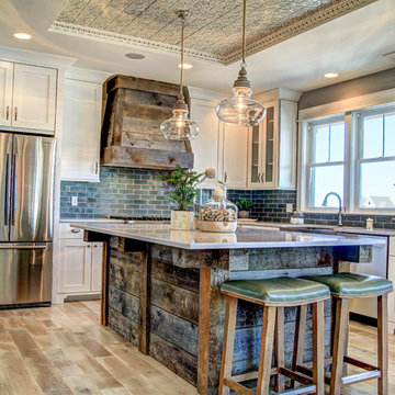 VIS: Hudsonville Contemporary Coastal