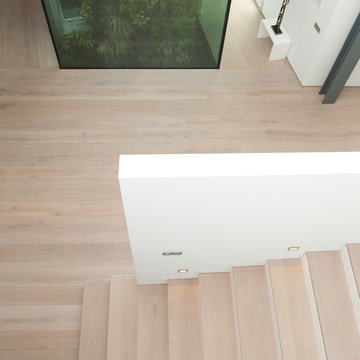 Chalet in Madrid by Alto Standing Construction & Lignum Elite