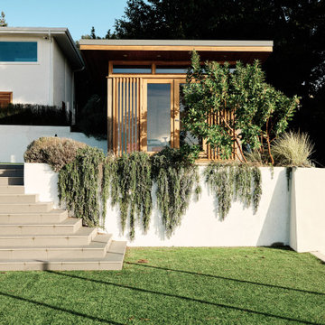 Studio Uno: Backyard Prefab Office