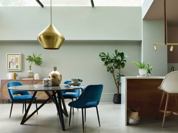 Contemporary Dining Room by Dulux