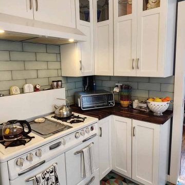 1930s Retro Bungalow Kitchen | Martinez, CA