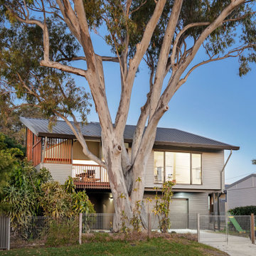 Manly, QLD renovation to capture city views