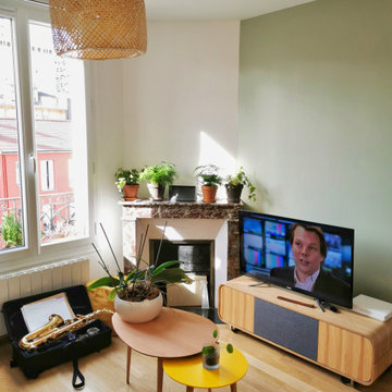 Salle de séjour ouverte sur la salle à manger