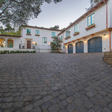Minimalist Spanish Colonial