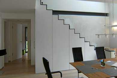 Modernes Esszimmer in Sonstige