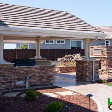 Outdoor Kitchens, BBQ's and Bars