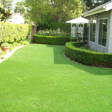 Backyard Landscapes with Artificial Grass