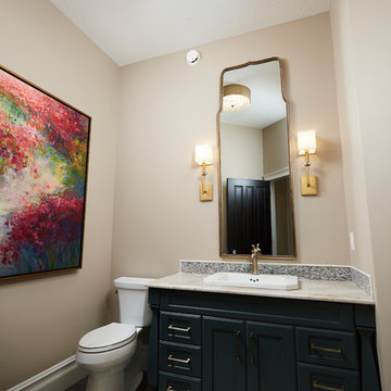 Updated Traditional - Powder room